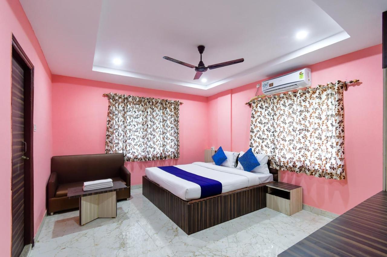 Hotel Blue Abedin Calcutta Exterior foto