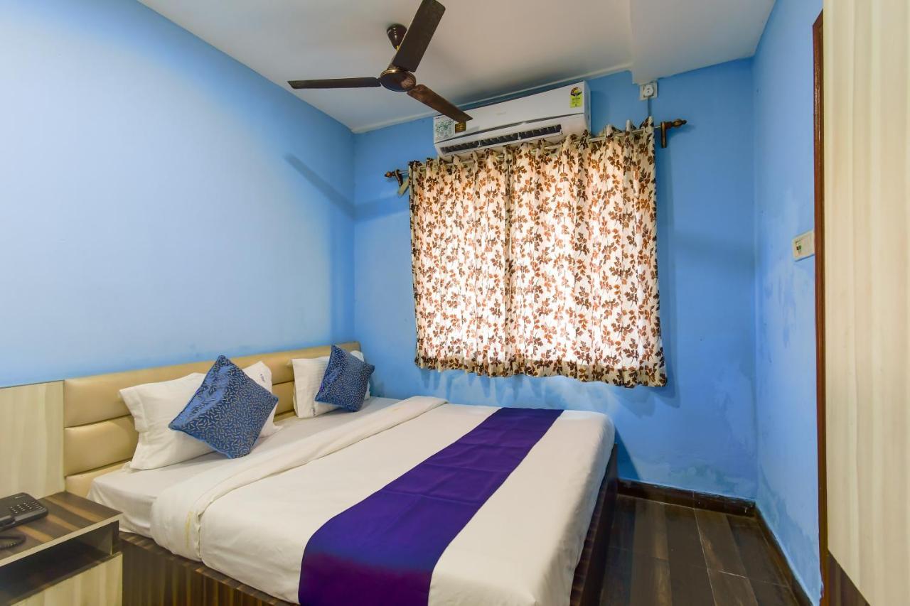 Hotel Blue Abedin Calcutta Exterior foto