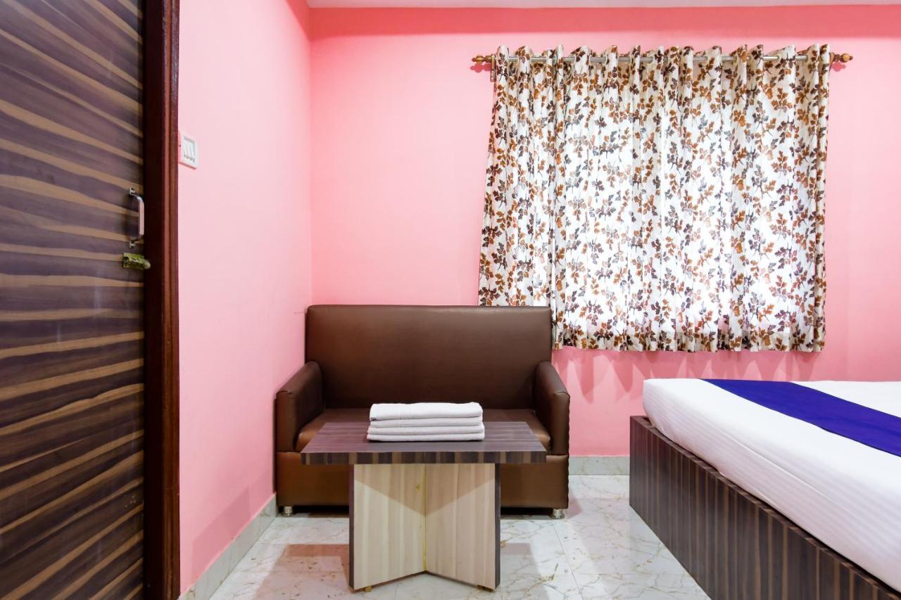 Hotel Blue Abedin Calcutta Exterior foto